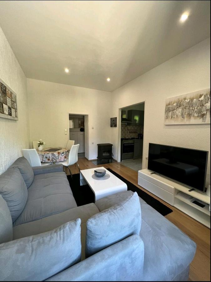 Apartment Eva Pula Exterior photo